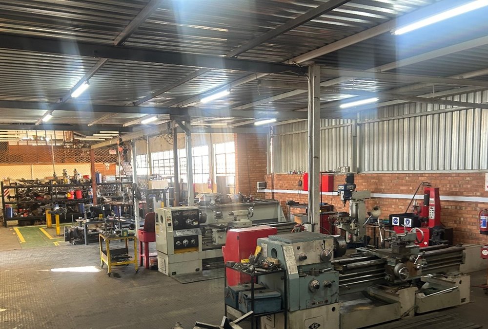 Kimberley Gearbox & Propshaft Centre at 62 Study street, Fabricia, Kimberley, Northern Cape - Work Area 04